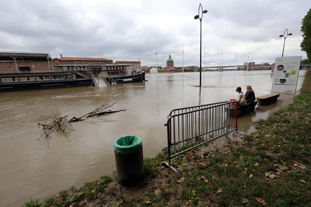 Crue au Port de la Daurade