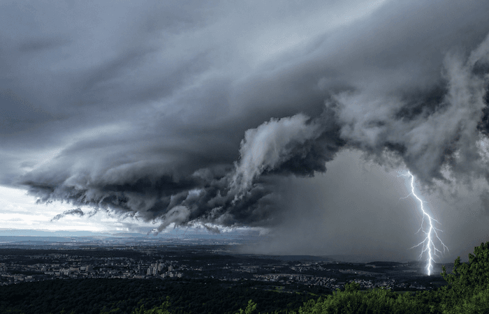 Fin de la vague de chaleur : orages violents et chute vertigineuse des températures ?