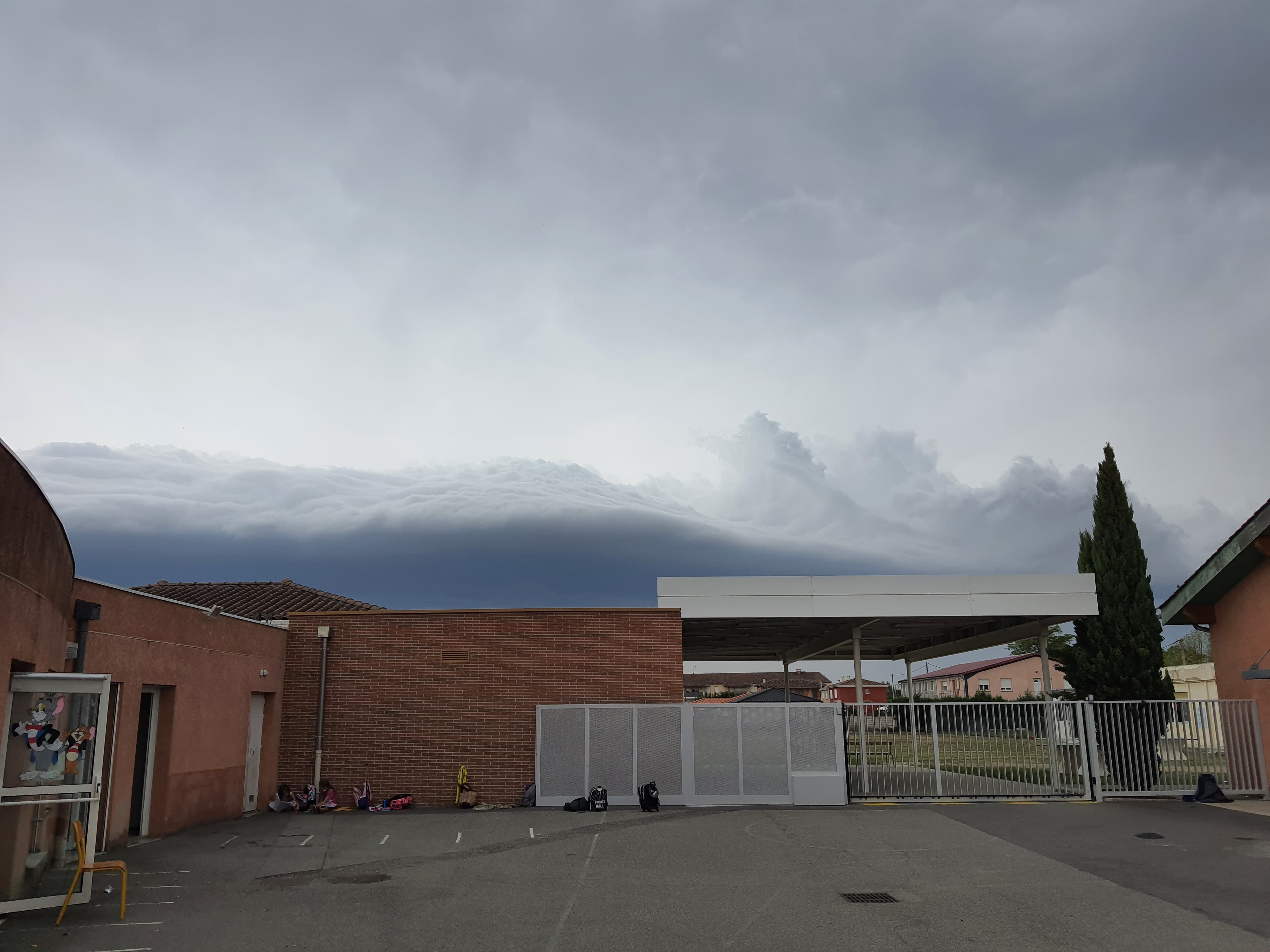 La mer est déchaînée dans le ciel!