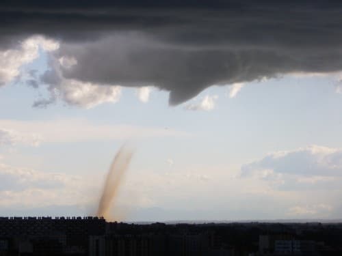 Tornade sur la ville