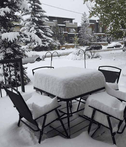 Image d'illustration pour Hiver précoce : l'ouest du Canada croule sous la neige